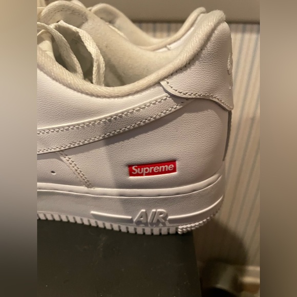 Nike Supreme Air Force One Low White Size 11.5 - Picture 6 of 6